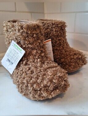 NEW Crocs Crush Doodle Fur Boots Limited Edition Unisex
